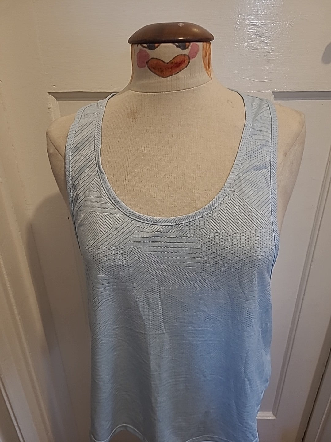 Ladies Size XL Pale Blue Patterned Racer Back Sleeveless Tshirt