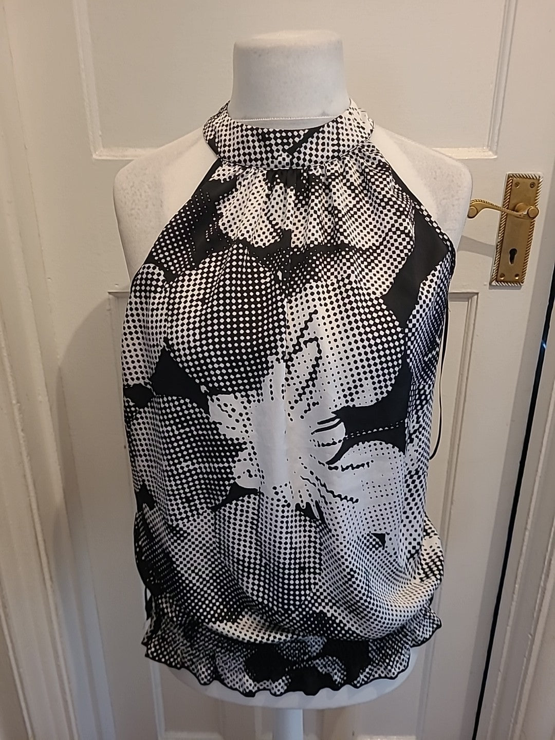 Ladies George Size 14 Black And White Patterned Sleeveless Blouse