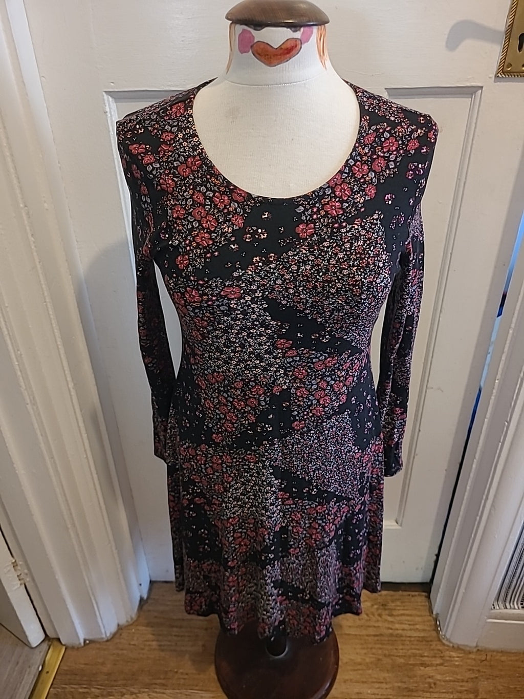 Ladies Size Medium Floral Mid Sleeved Dress
