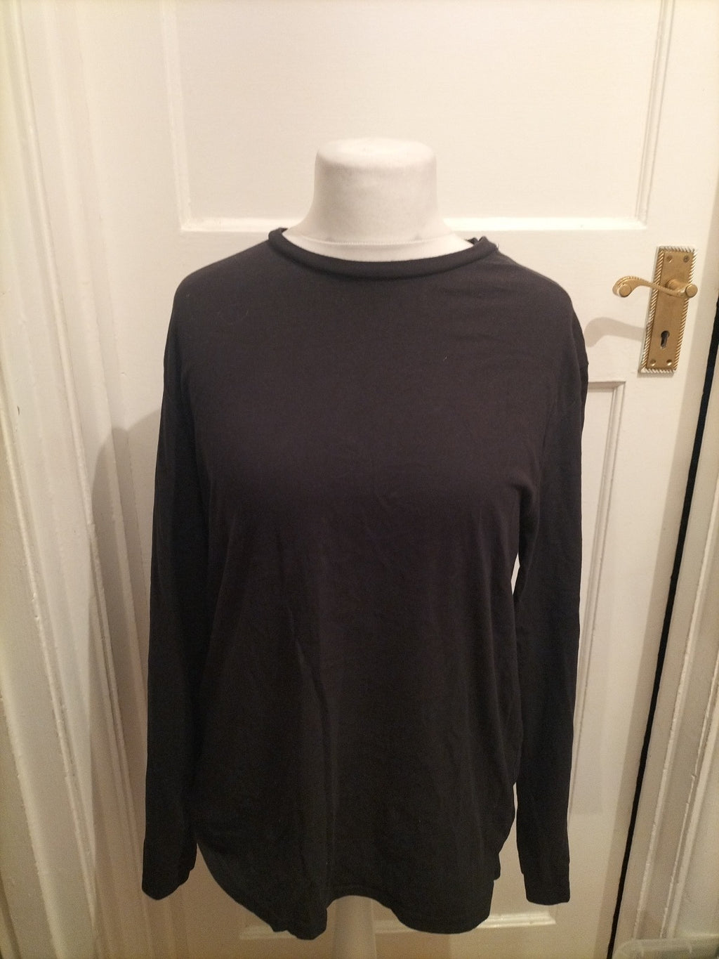 Mens Nutmeg Size L Black Long Sleeved Tshirt