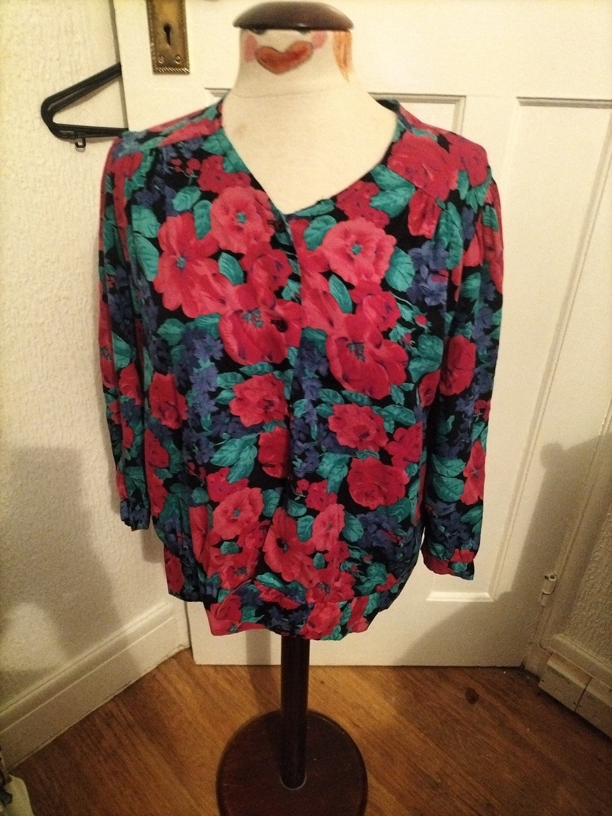 Ladies Top Notch Size 12 Multi Floral Buttoned Blouse