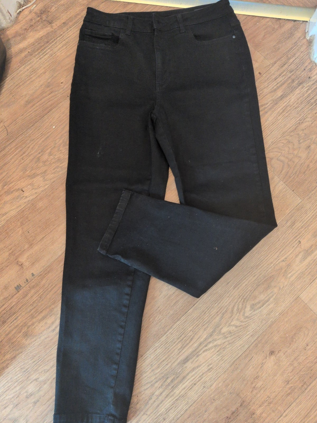 Ladies Tu Size 12s Short Black Straight Jeans