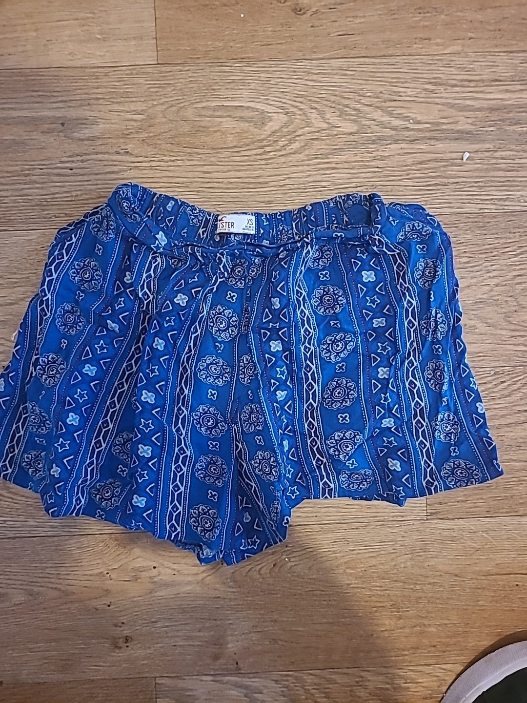 Ladies Hollister Size XS Blue Aztec Elasticated Hot Pants