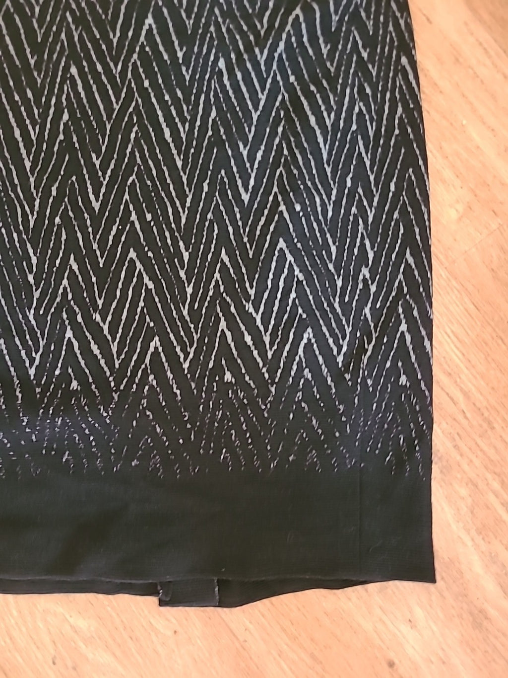 Ladies Gerry Weber Size 12 Black Grey Lined Skirt
