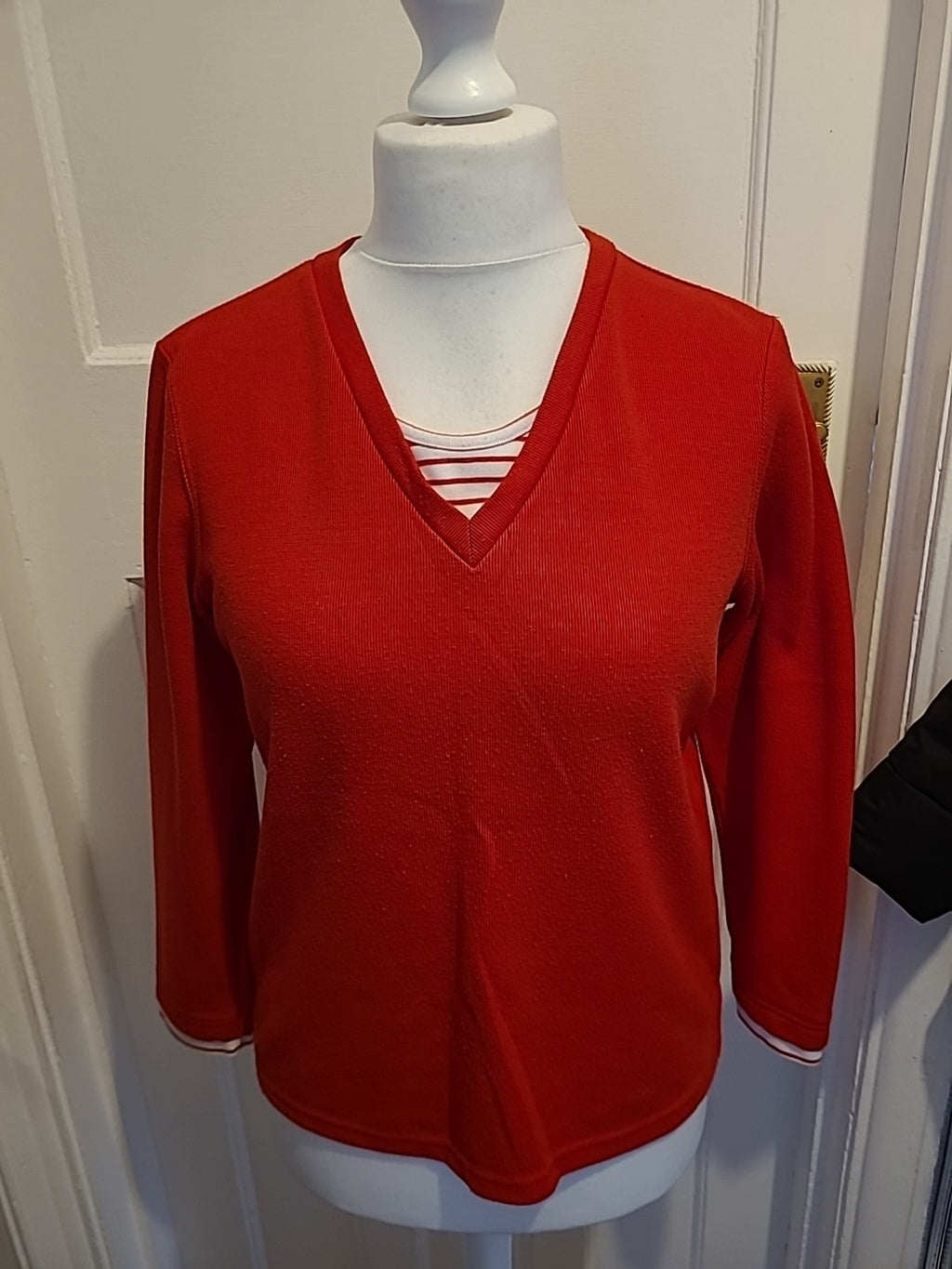 Ladies Bonmarche Size Small Red Long Sleeved Jumper