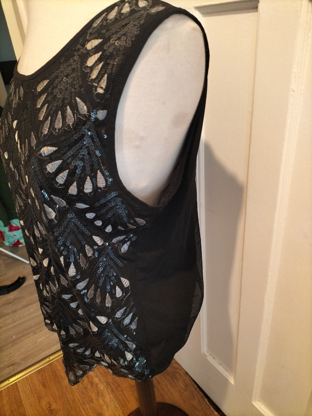 Ladies Apricot Size 16 Black Sequined Sleeveless Blouse