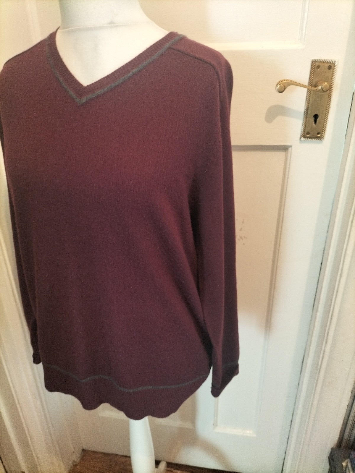 Mens F&F Size L Purple Jumper Bobbling