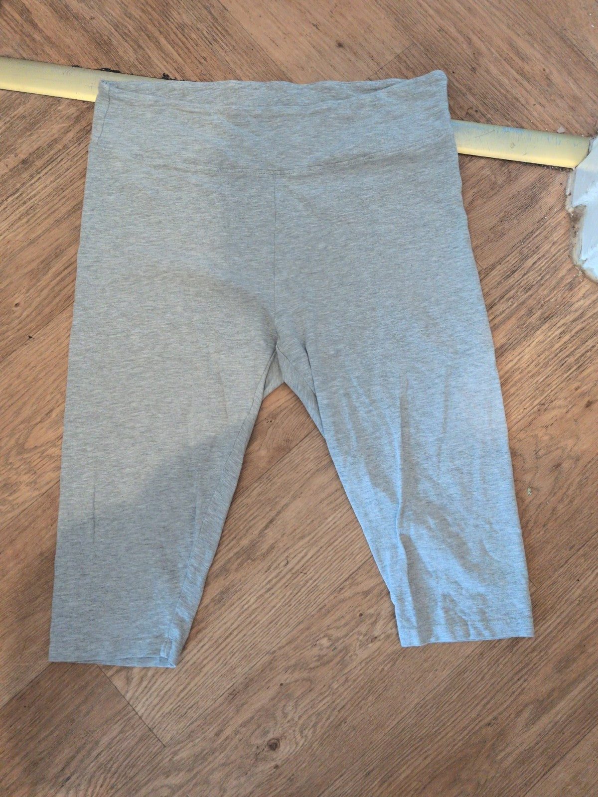 Ladies Primark Large Grey Crop Leggings