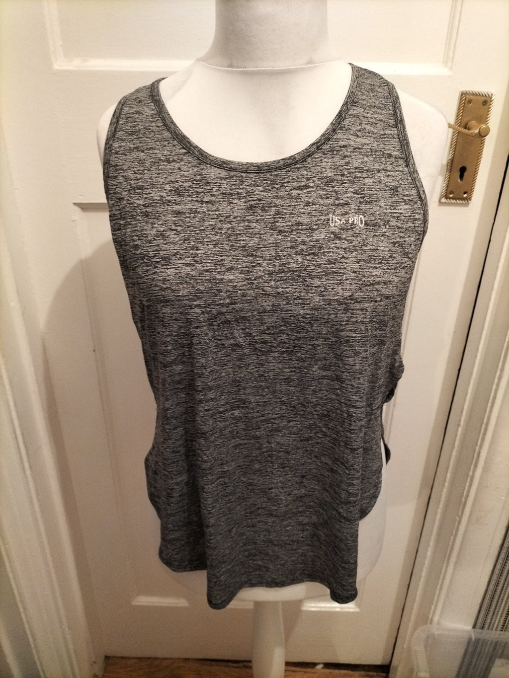 Ladies USA Pro Size Medium Grey Fleck Racer Back T-shirt Sleeveless