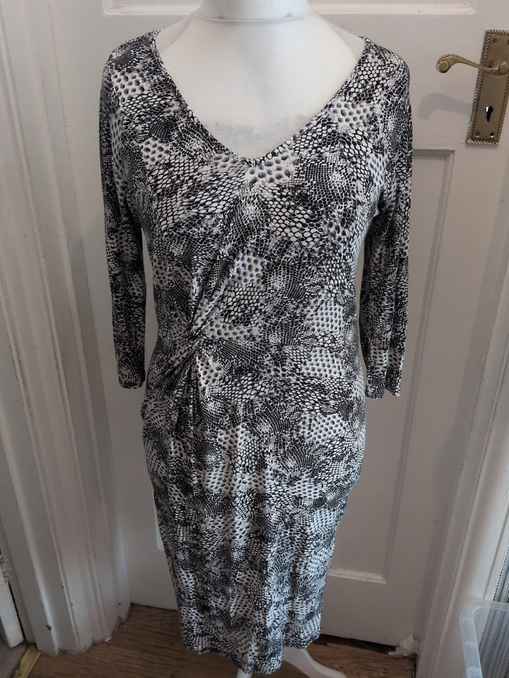 George 12 Grey White Black V Neck Dress Half Sleeve