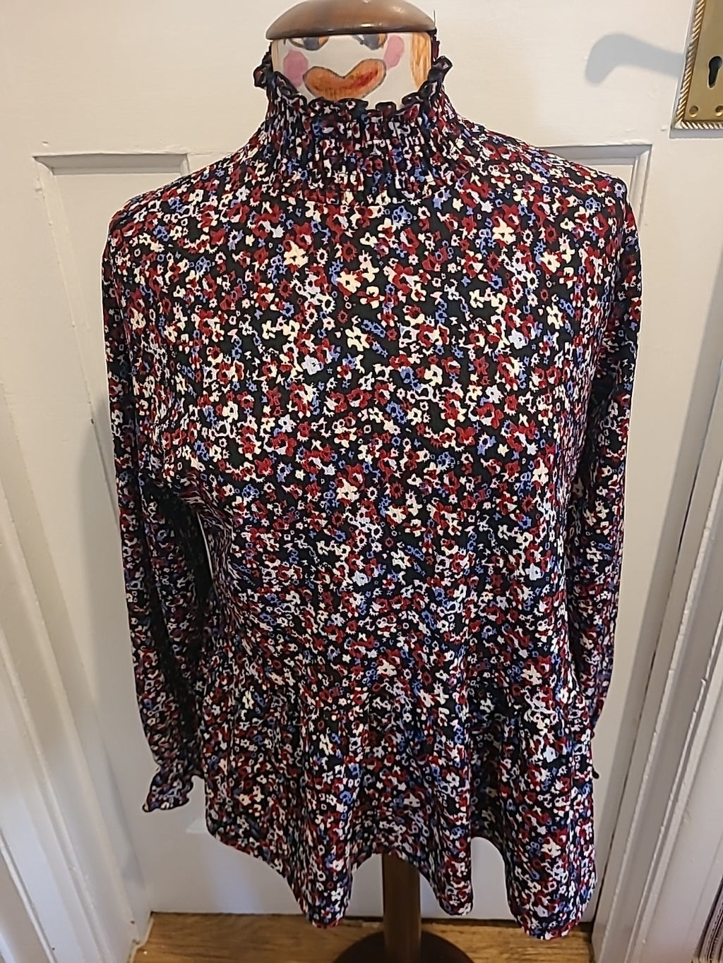 Ladies Pep&Co Size Large Black Floral Long Sleeved Tight Neck Blouse