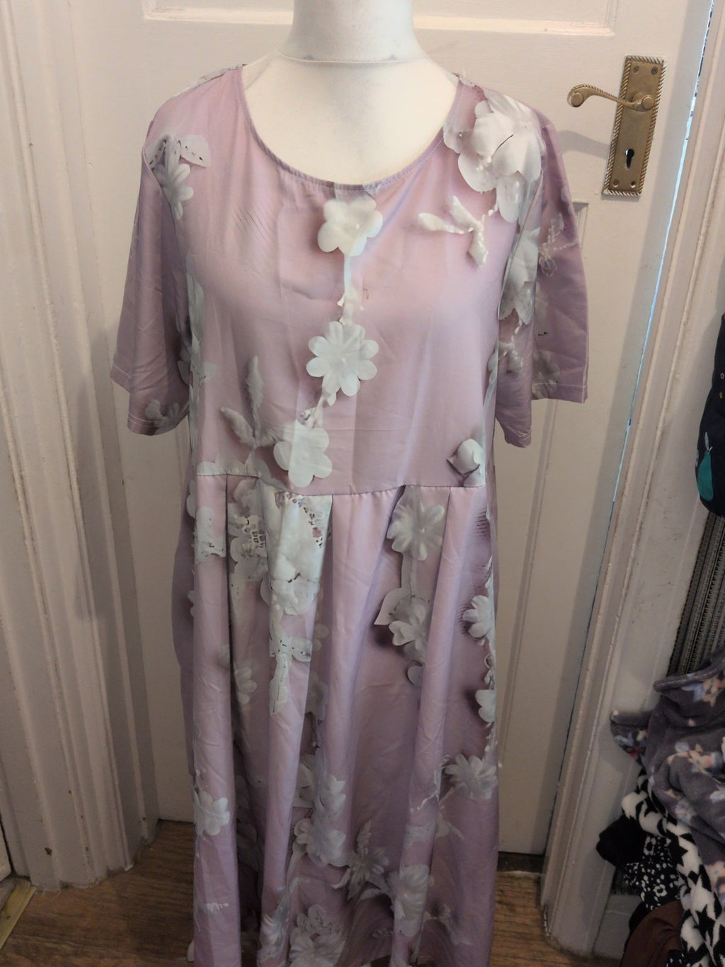 Ladies Shein XL Pale Lilac Purple Flower Long Length Short Sleeve Maxi Dress
