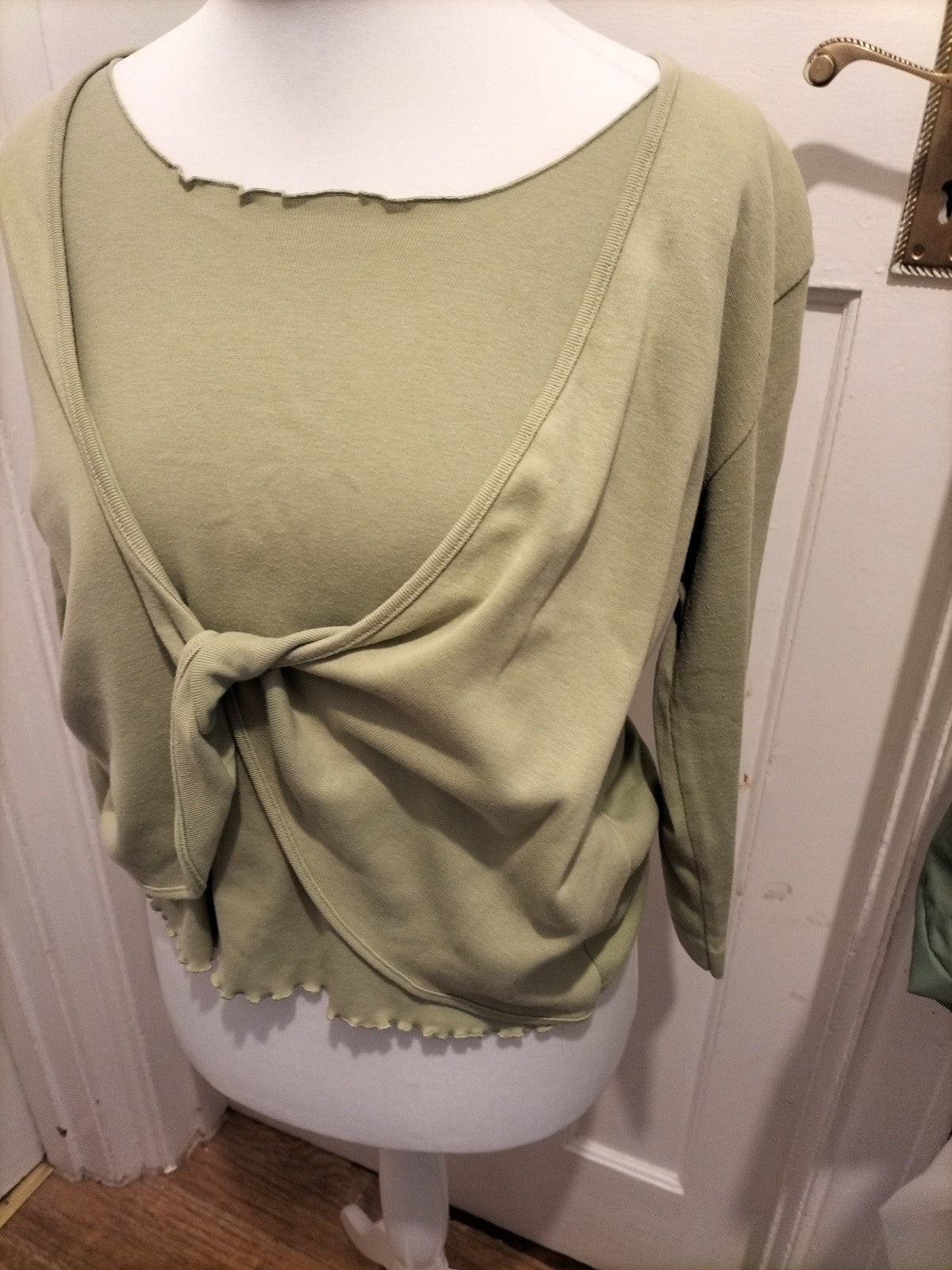 Ladies Viz.A.Viz Size 16 Pale Green Layered Blouse 3/4 Sleeved