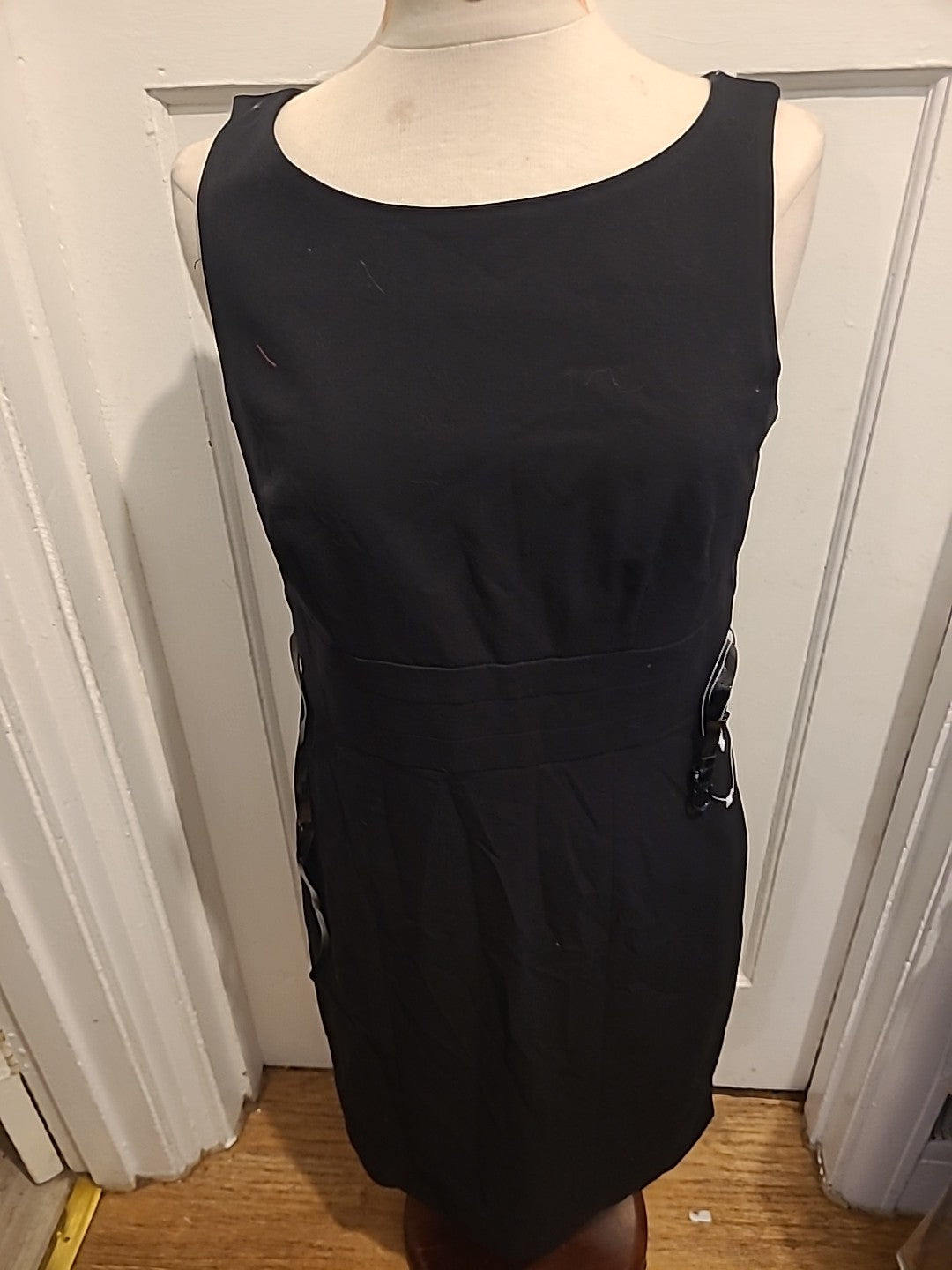 Brand New Ladies H&M Size 16 Black Lined Sleeveless Dress