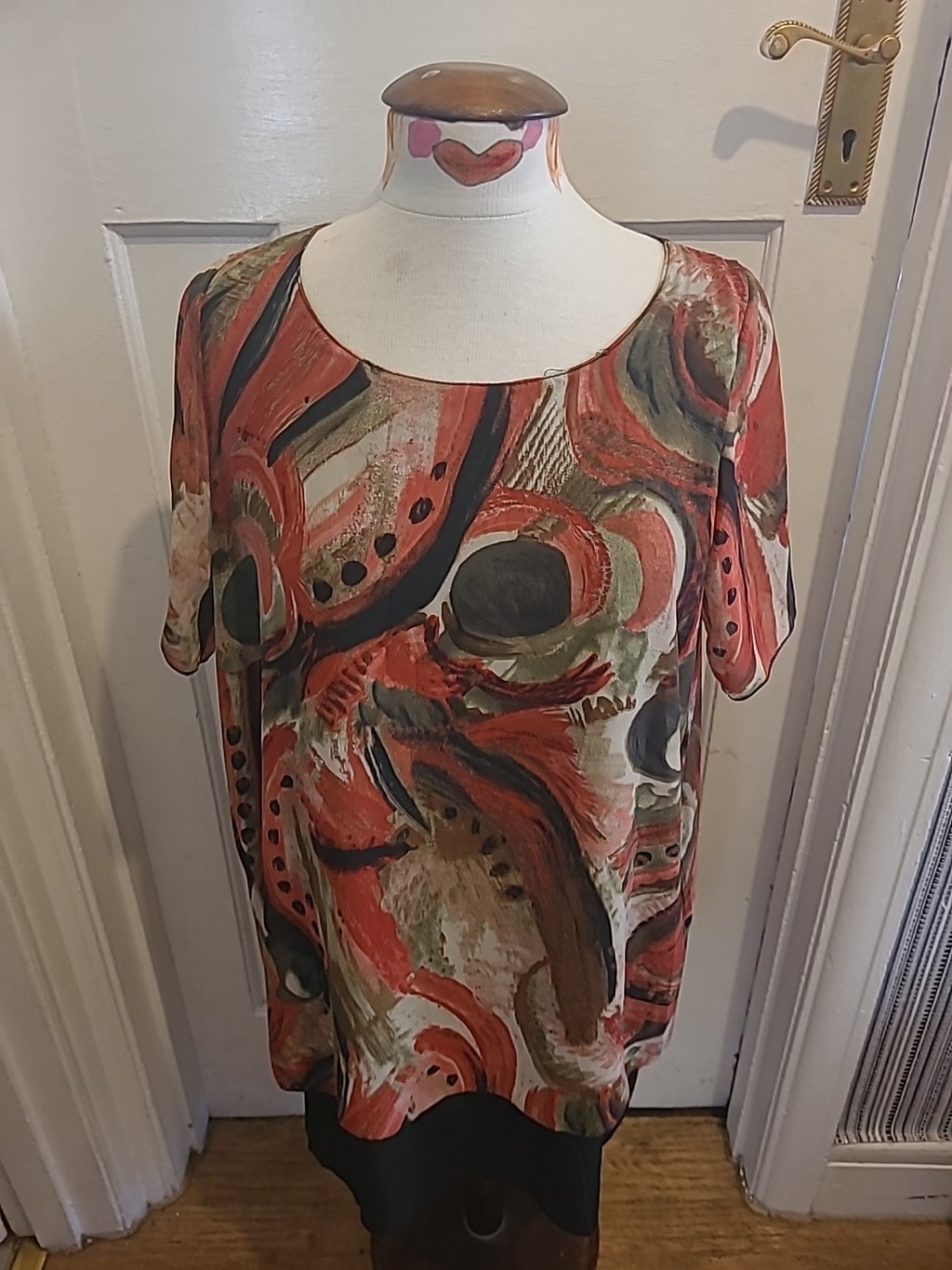 Ladies Exceptional Size S/M Multi Floral Short Sleeved Blouse