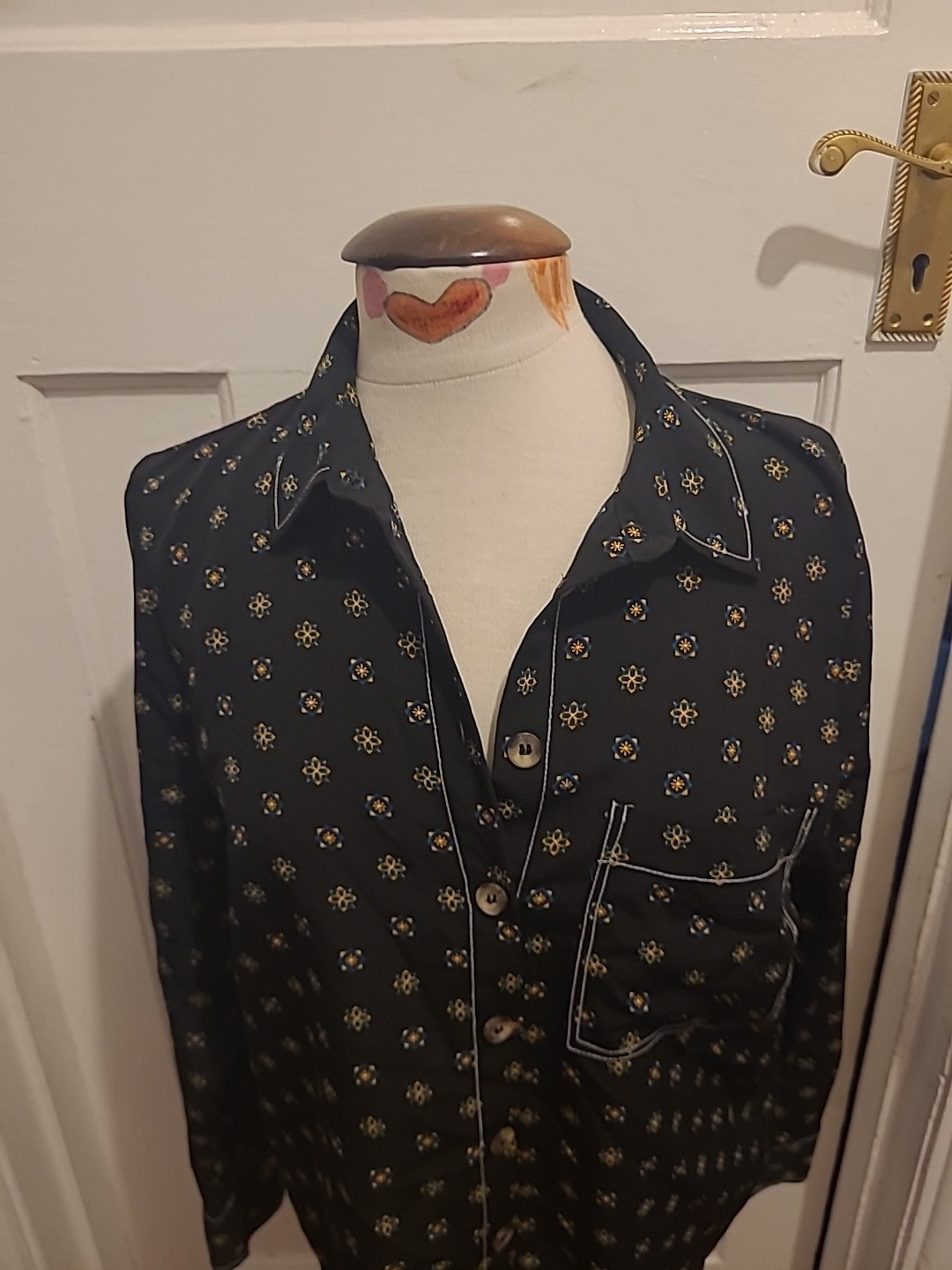 Ladies Red Herring Size 14 Black With Yellow Pattern Long Sleeved Shirt