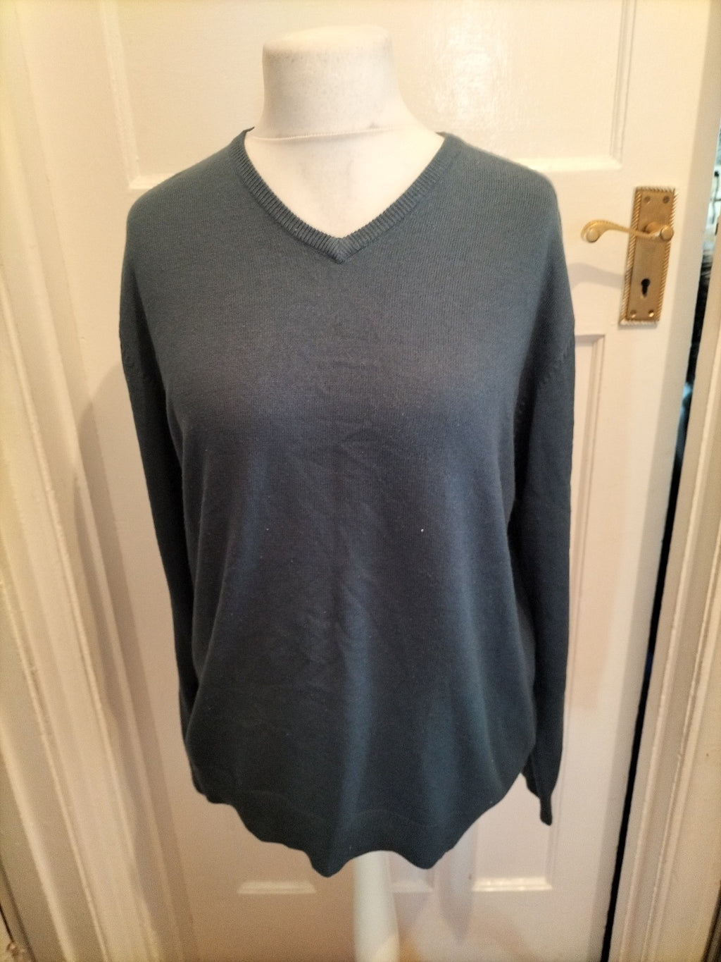 Mens West Rock Size Large Navy V Neck Jumper