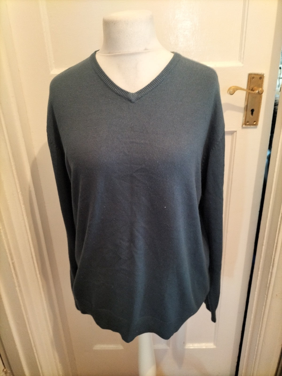 Mens West Rock Size Large Navy V Neck Jumper