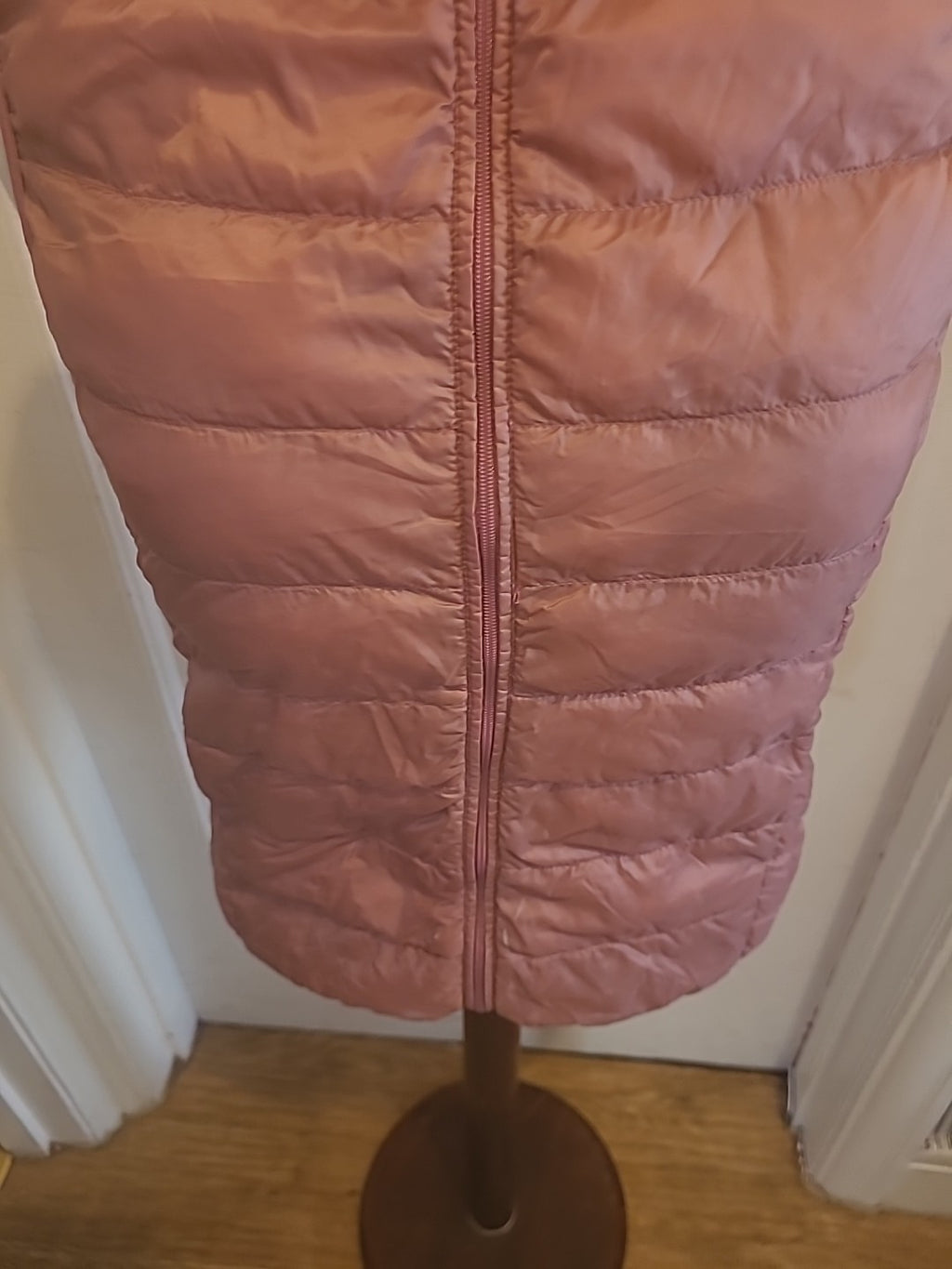 Ladies Xs Pinkly Purple Sleeveless Coat