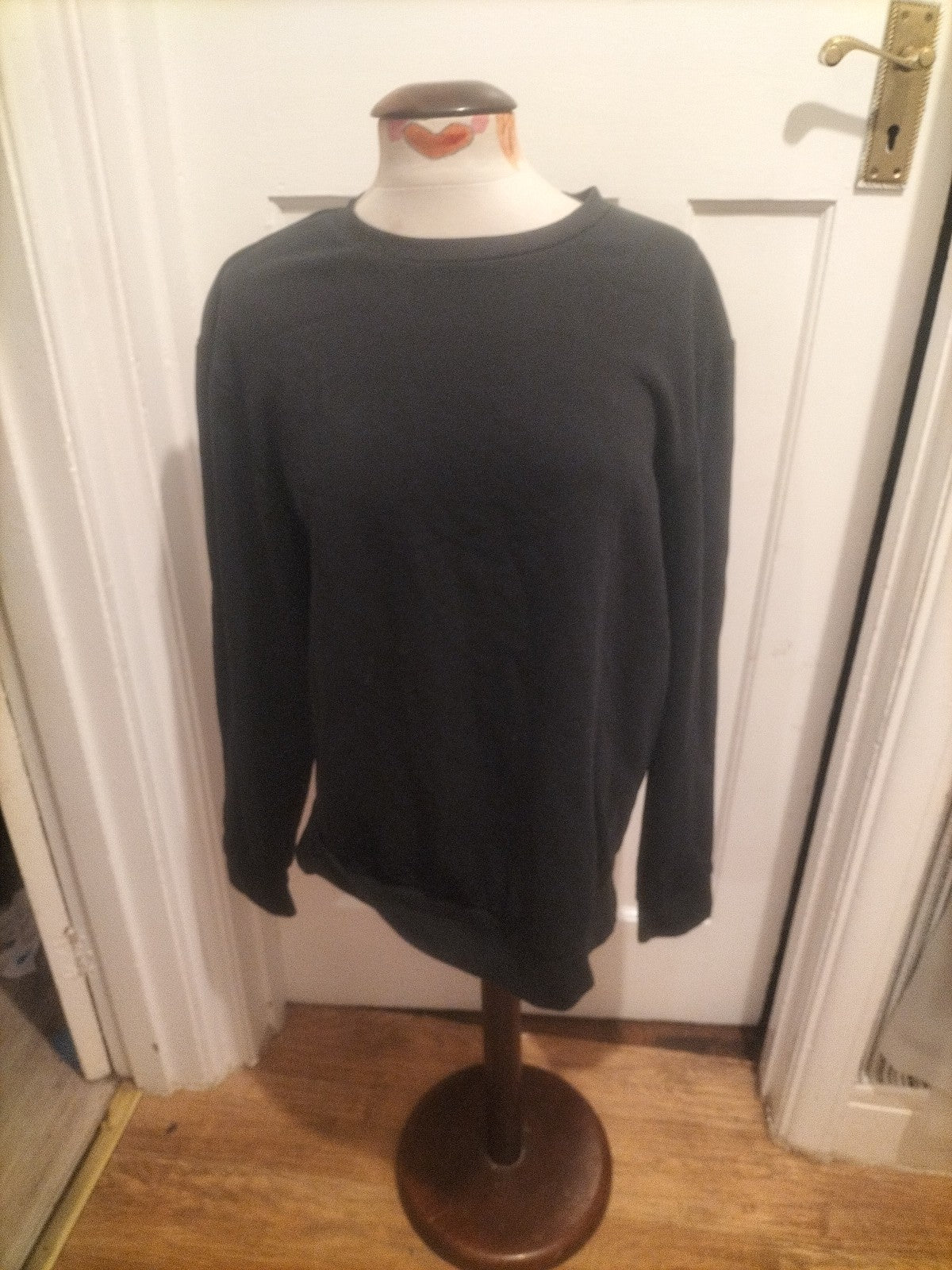 Mens Tu Size L Black Long Sleeved Pullover Jumper