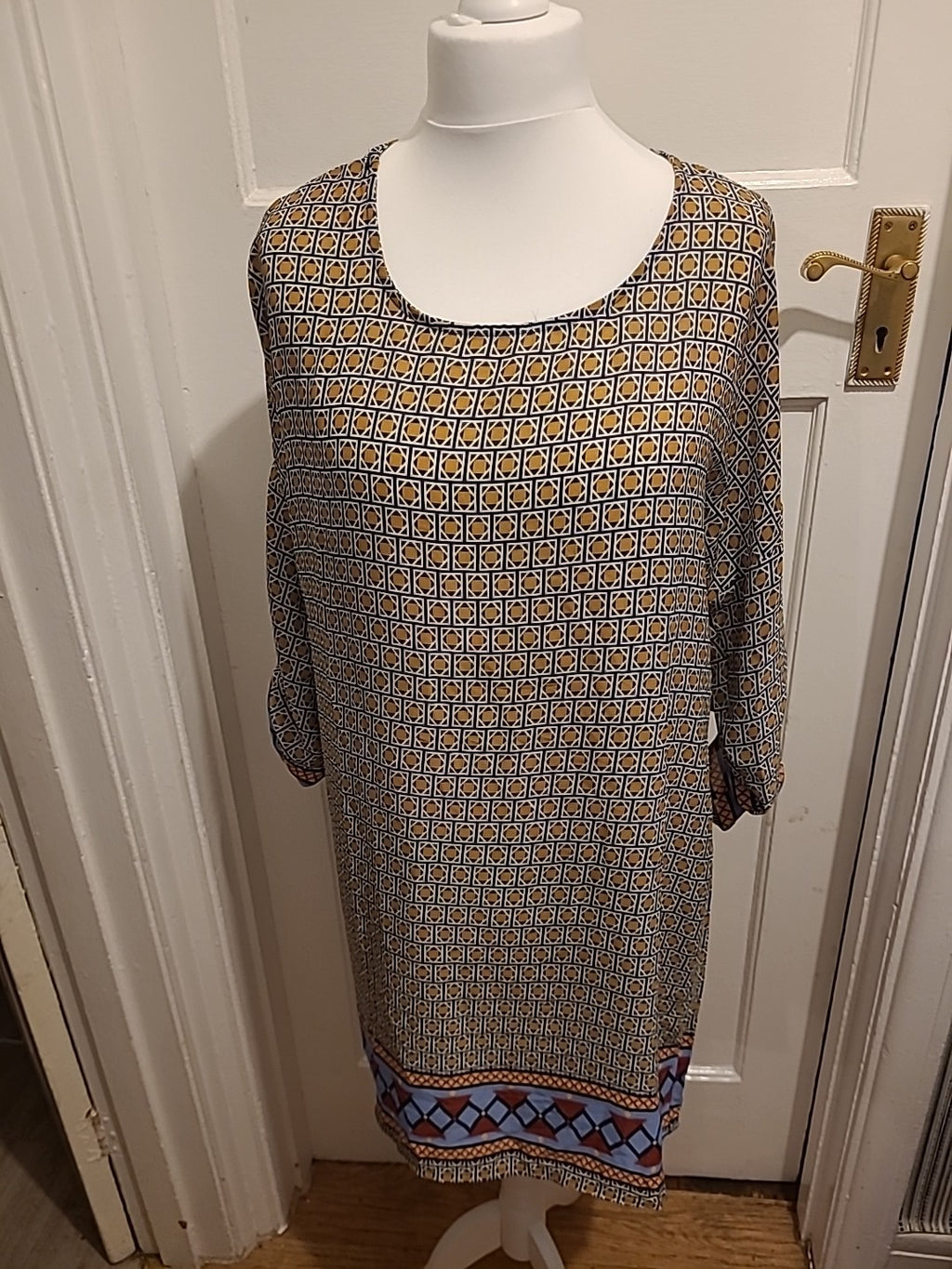 Ladies Flanmade Size Large Brown/Navy/White Long Sleeved Dress
