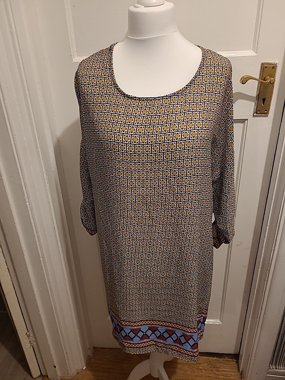 Ladies Flanmade Size Large Brown/Navy/White Long Sleeved Dress