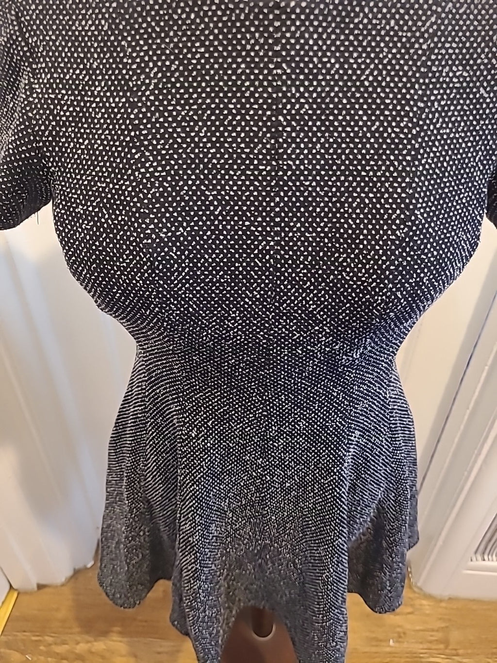 Ladies Tibi Size 4 Black And White Short Sleeved Dress