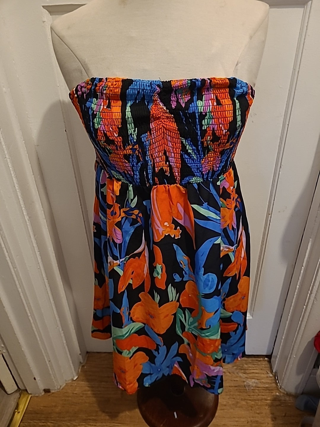 Ladies Size Large Bubble Hem Multicoloured Sleeveless Strapless Dress
