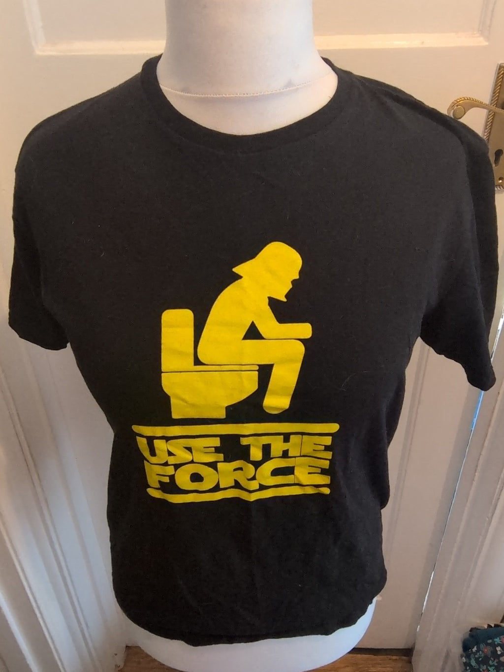 Gildan Medium Black And Yellow Printed Toilet T-shirt