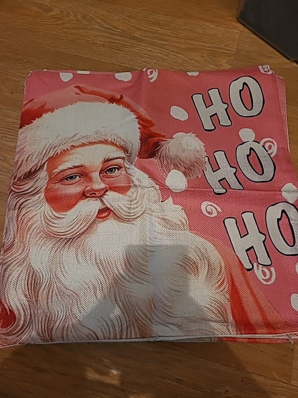 Brand New Pink And White Father Santa Christmas Ho Ho Ho Cushion Covers Set Of 4