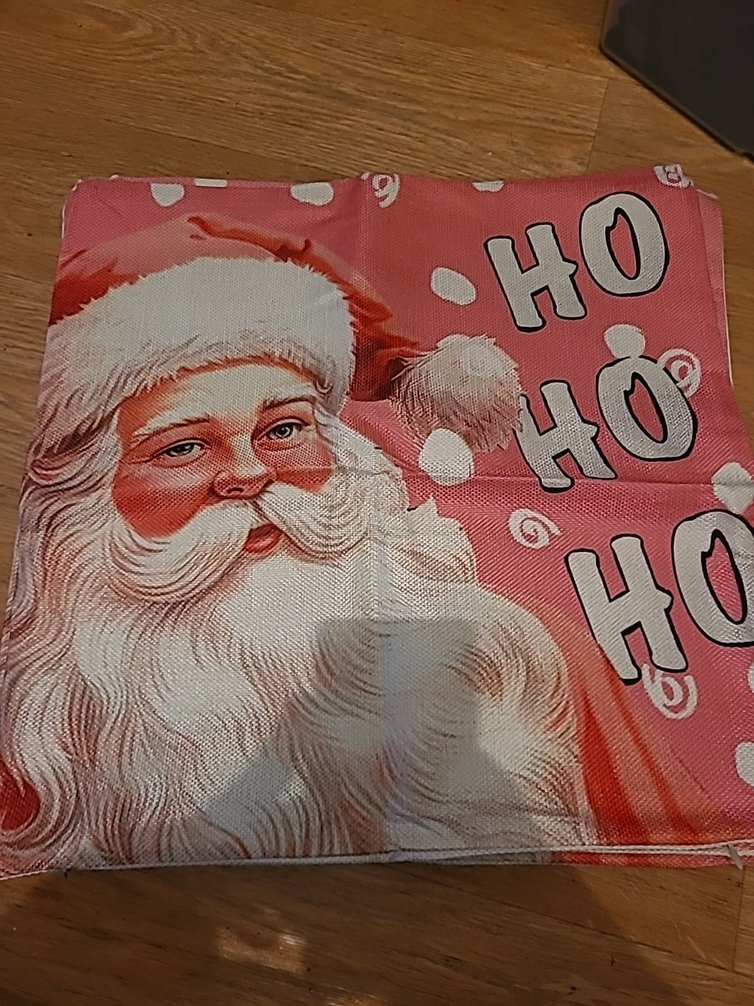 Brand New Pink And White Father Santa Christmas Ho Ho Ho Cushion Covers Set Of 4