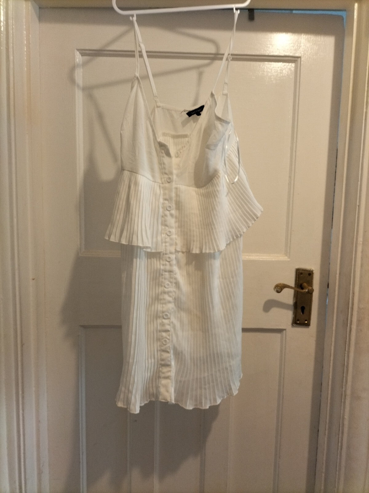 Ladies I Saw It First Size 6 White Crinkle Top