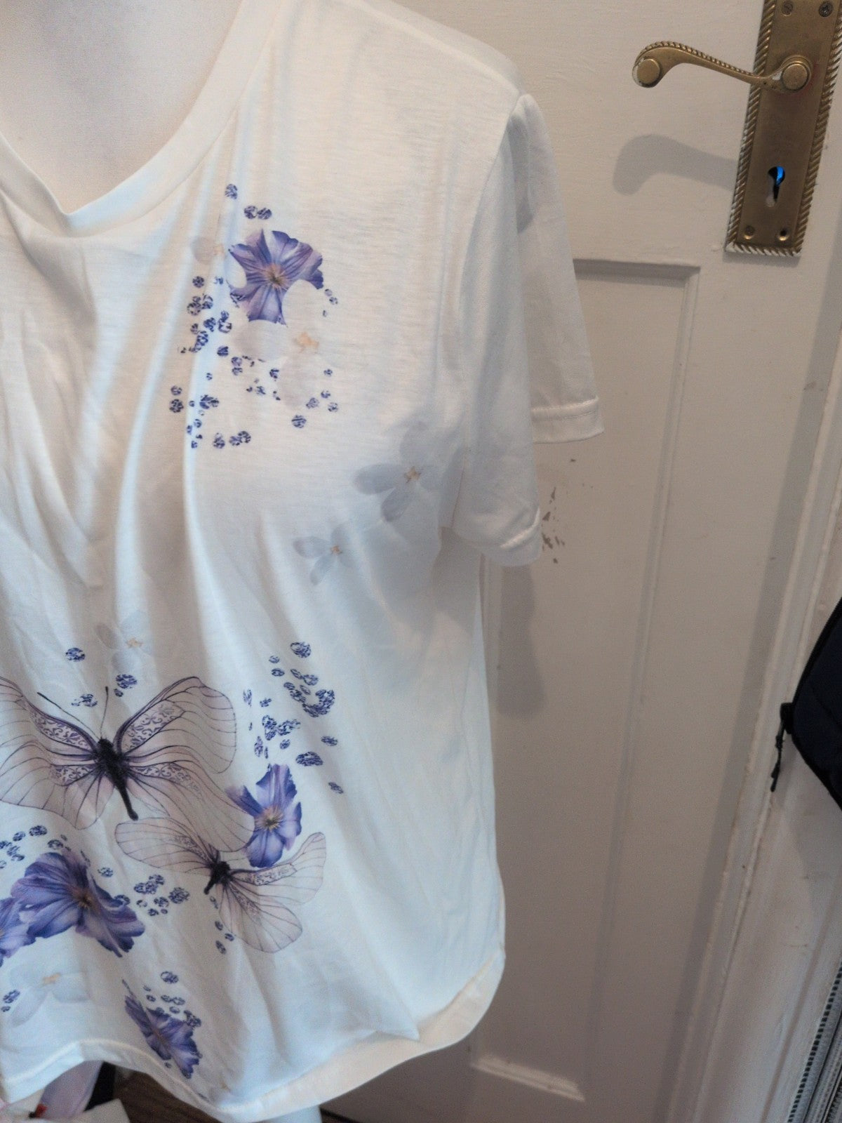 XL White With Purple Flowers And Butterflies Short Sleeve T-shirt