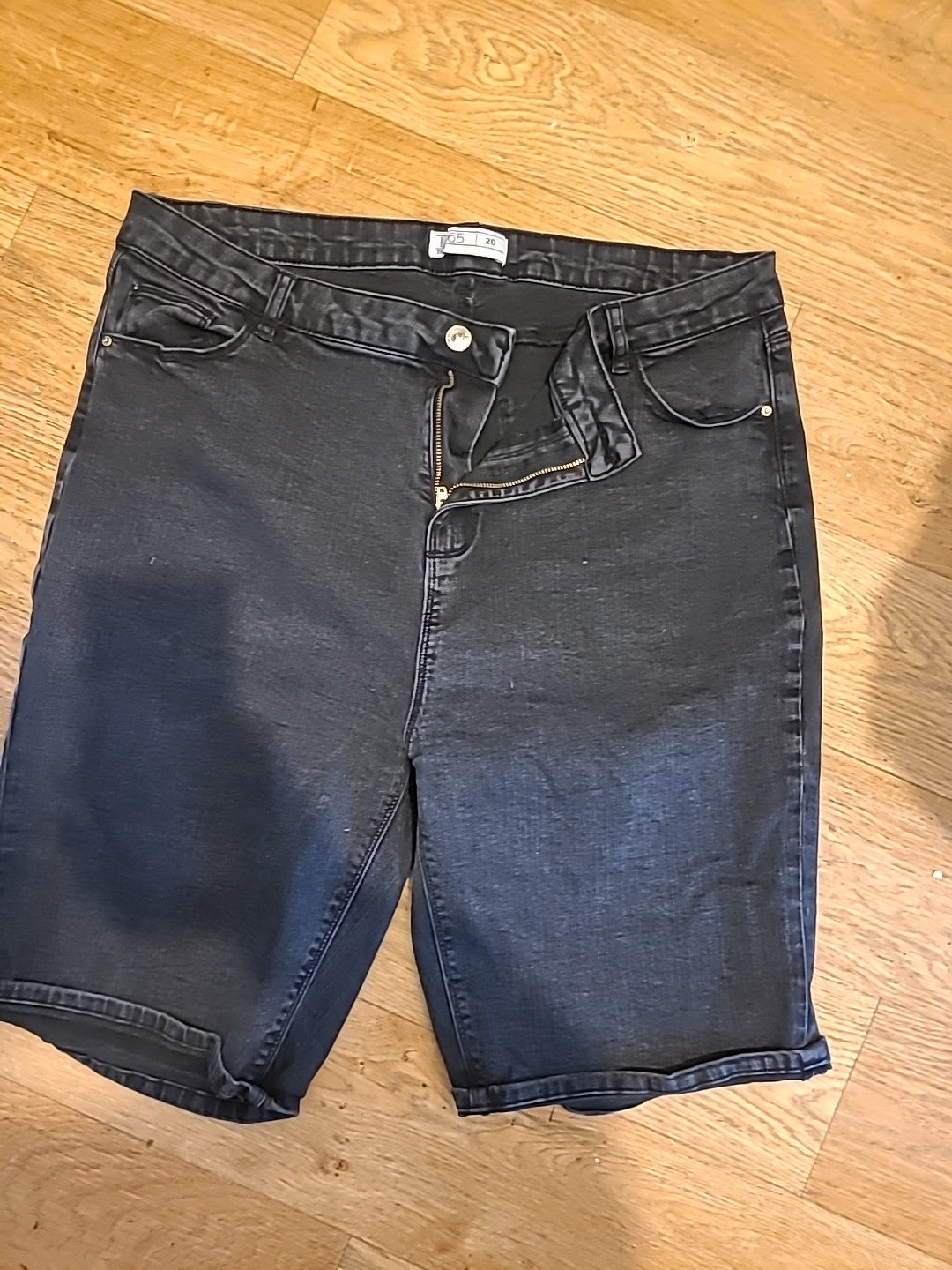 Ladies Denim 365 Size 20 Denim Shorts