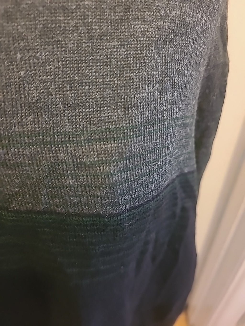 Mens Burton Size 2XL Grey Black Green Long Sleeved Pullover Jumper