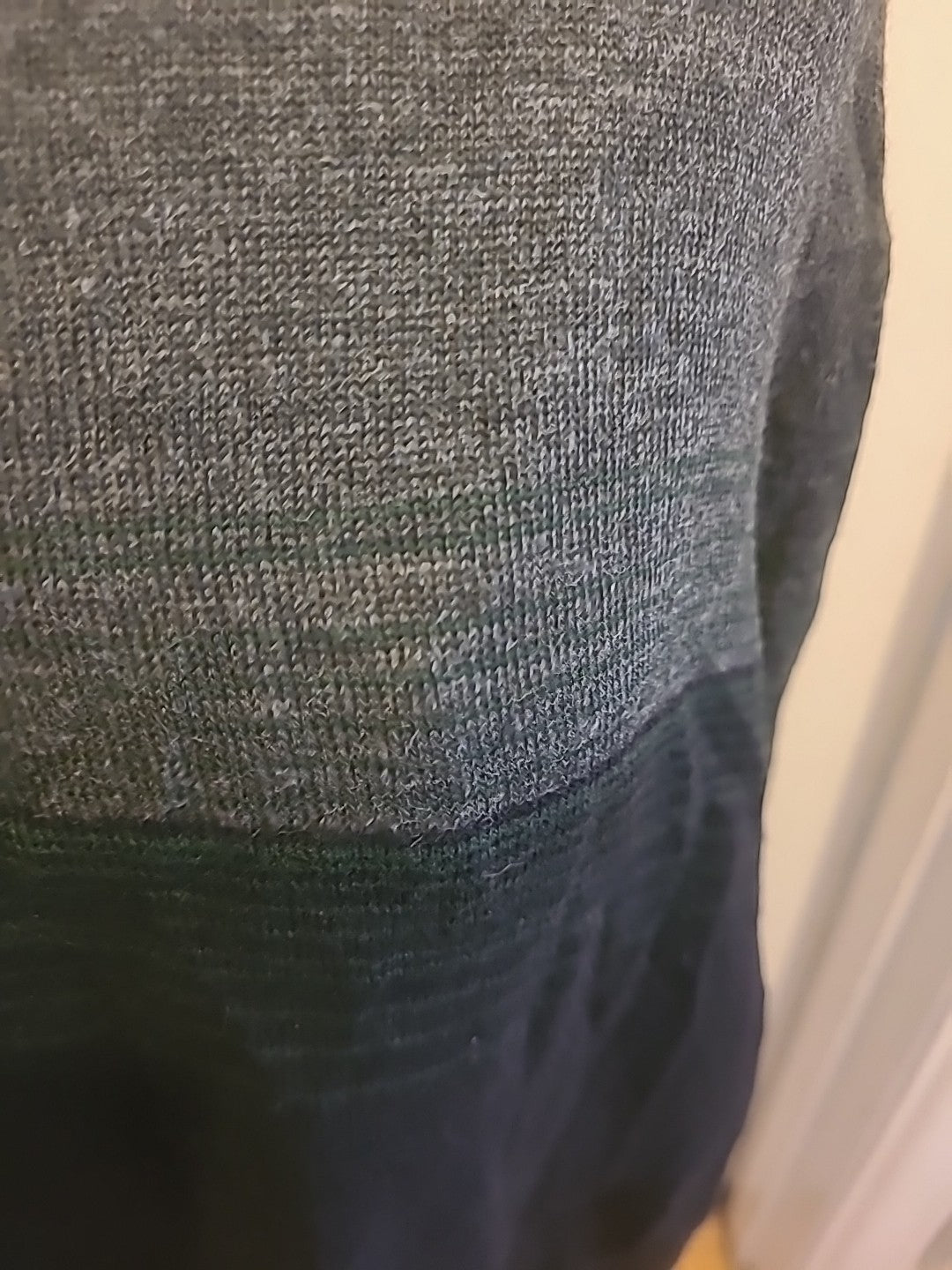 Mens Burton Size 2XL Grey Black Green Long Sleeved Pullover Jumper