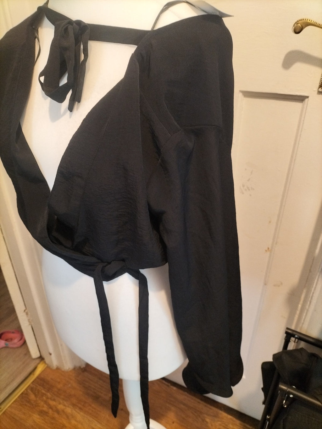 Brand New Ladies River Island  Size 14 Black Long Sleeved Tie Up Blouse