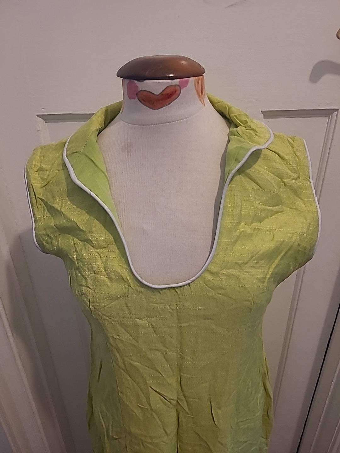 Ladies Size Medium Bright Green Sleeveless Tunic Dress