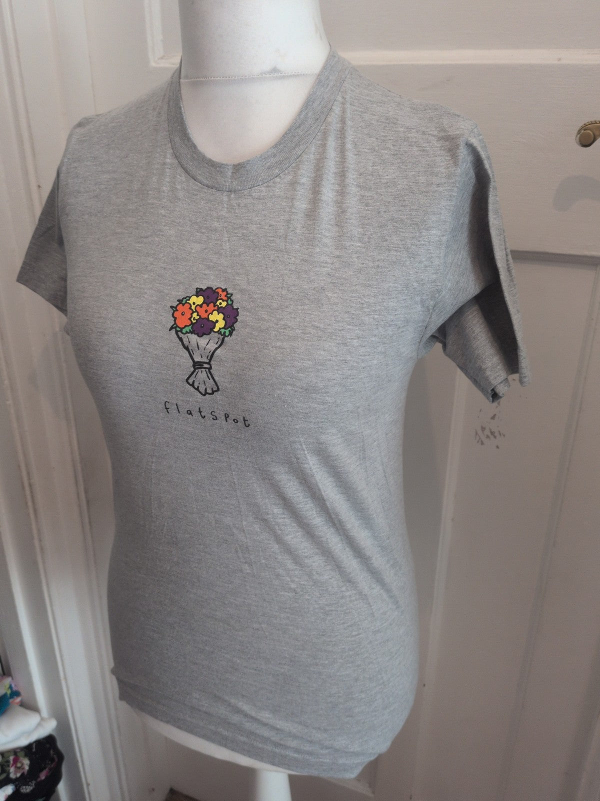 American Apparel Small Grey With Flower Short Sleeve T-shirt