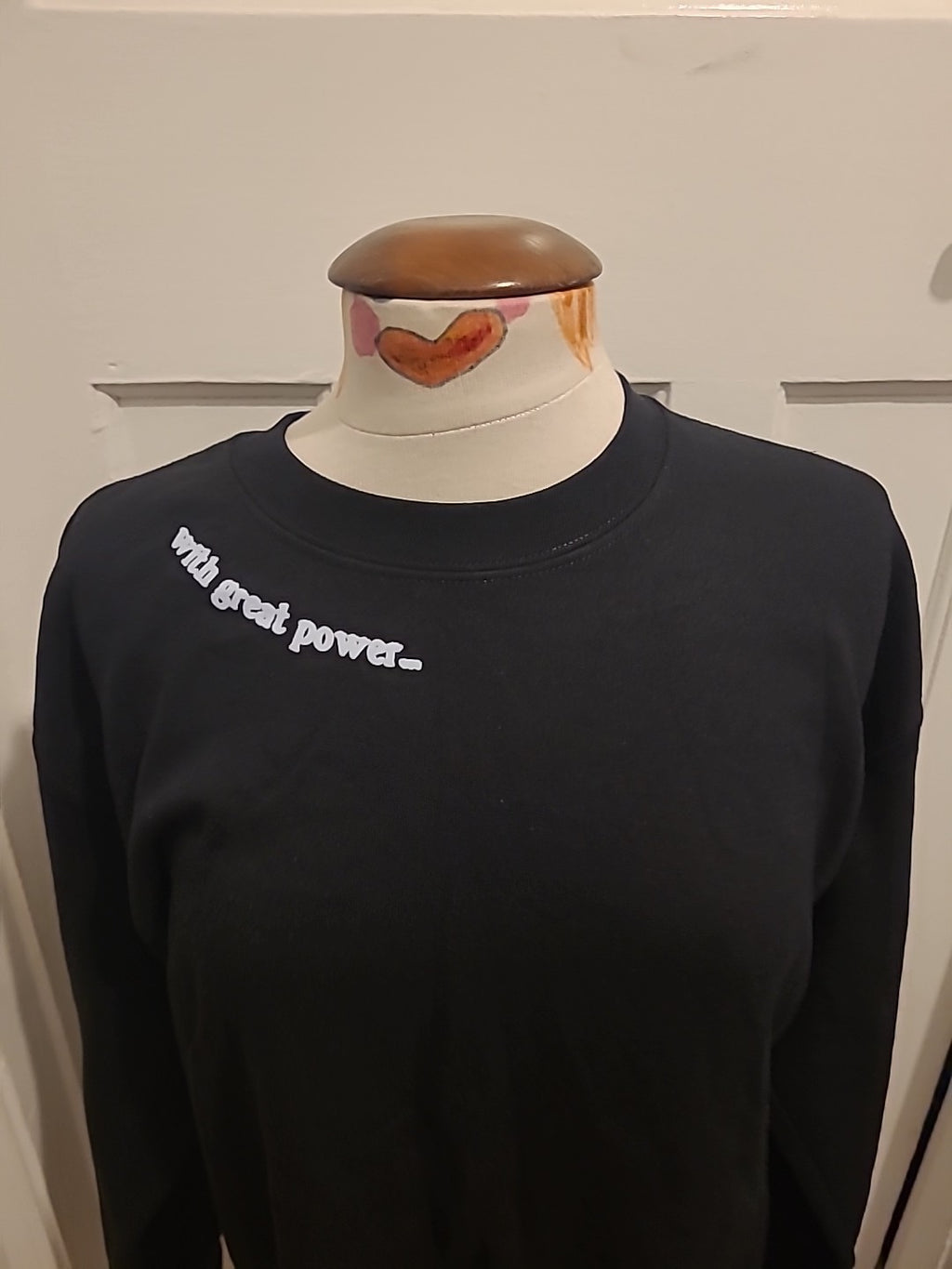 Mens Gildan Size Medium Black Long Sleeved Pullover Sweatshirt