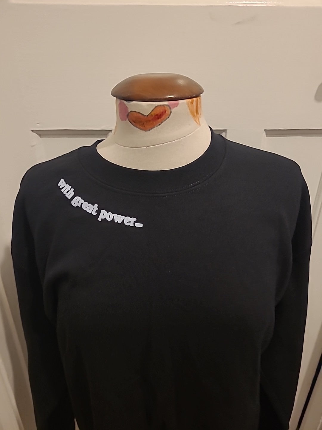 Mens Gildan Size Medium Black Long Sleeved Pullover Sweatshirt