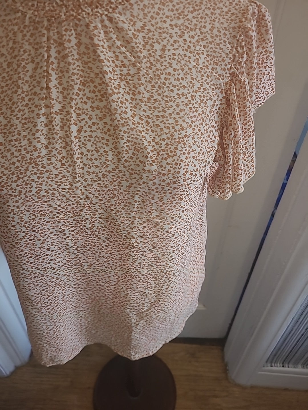 Ladies Shein Size Large Orange/White Short Sleeved Tshirt