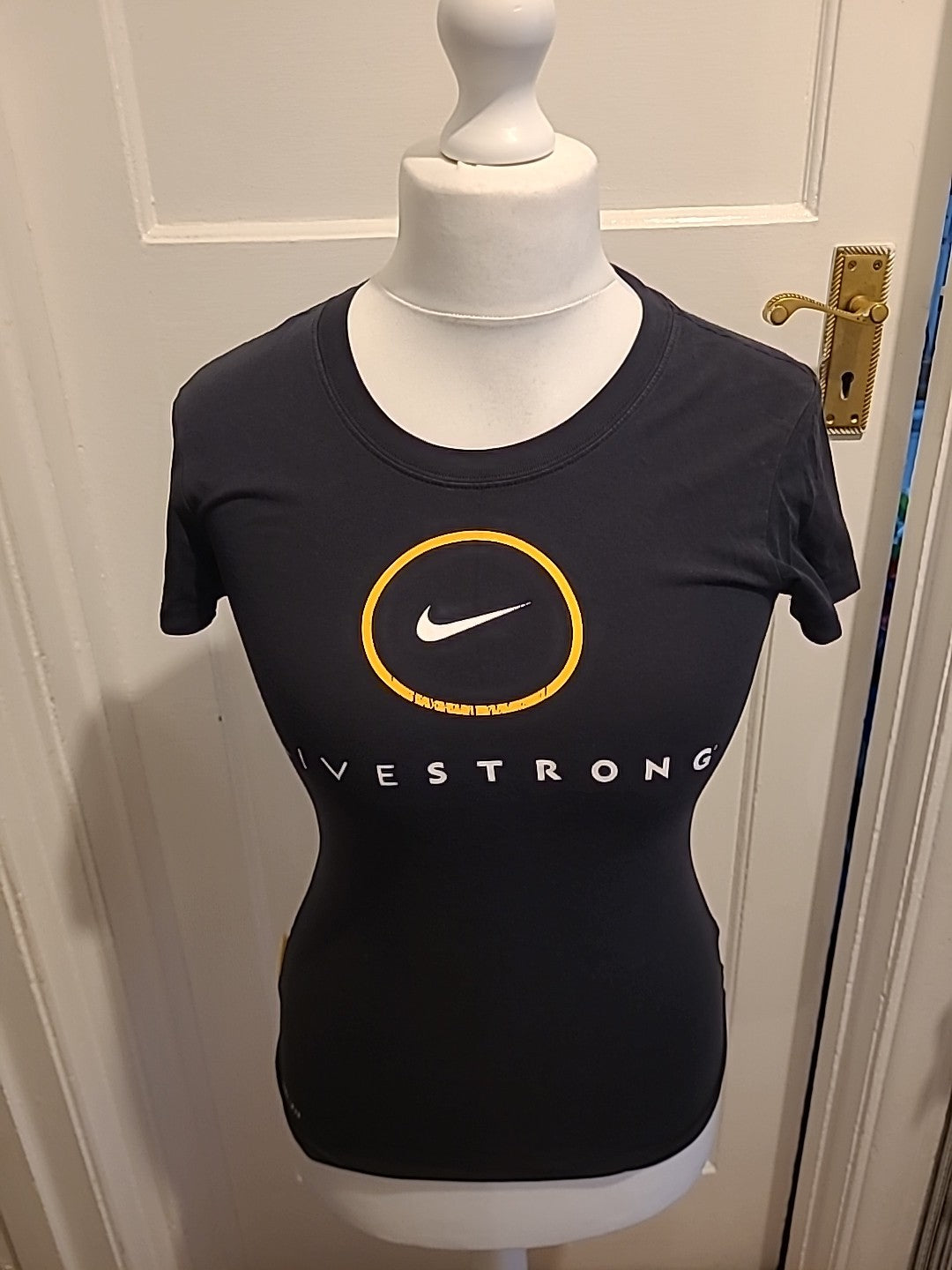 Ladies Nike Size XS Black Dri Fit Print Tshirt