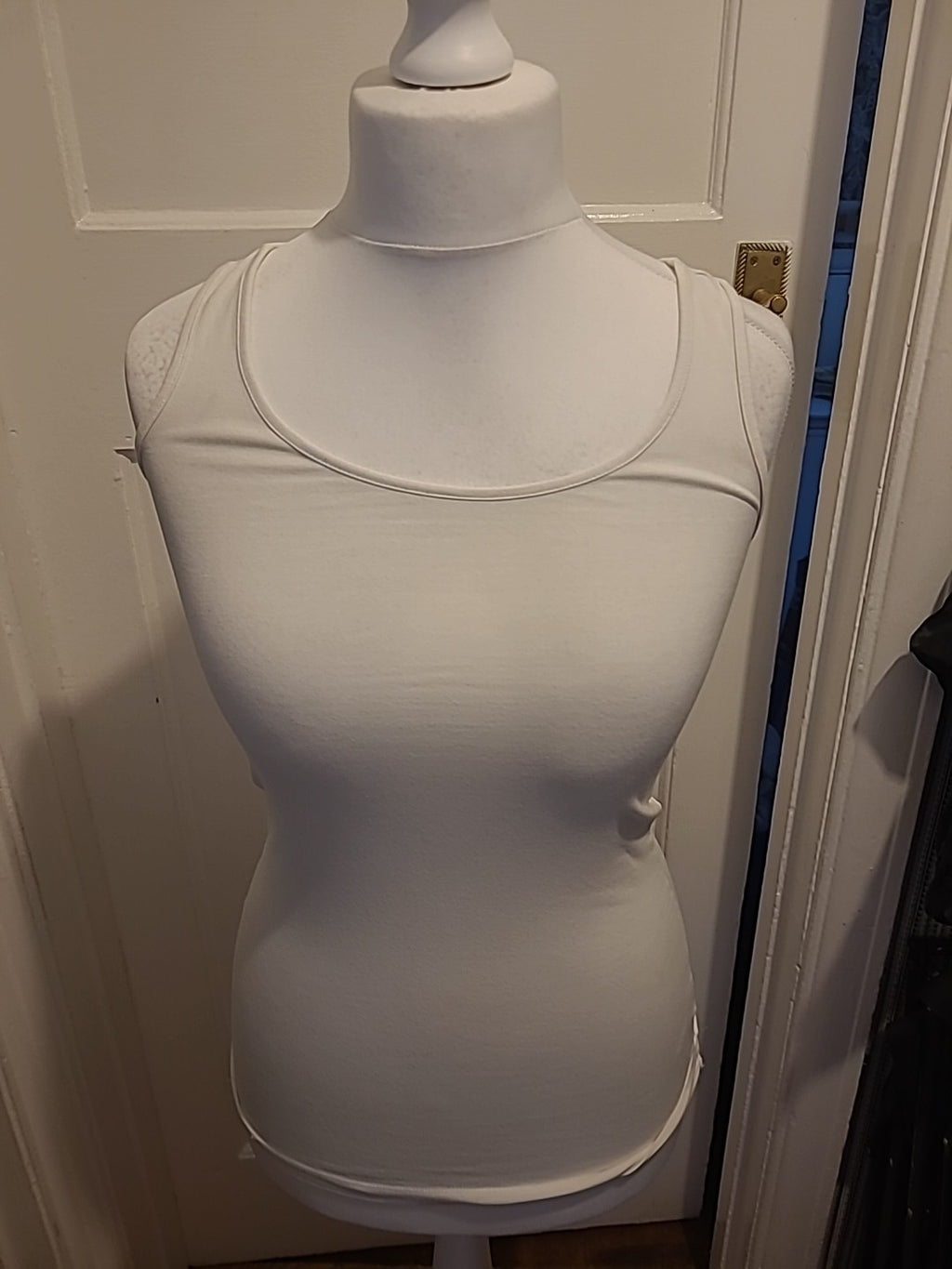 Ladies H&M Size Small Ivory Sleeveless Vest Tank Top