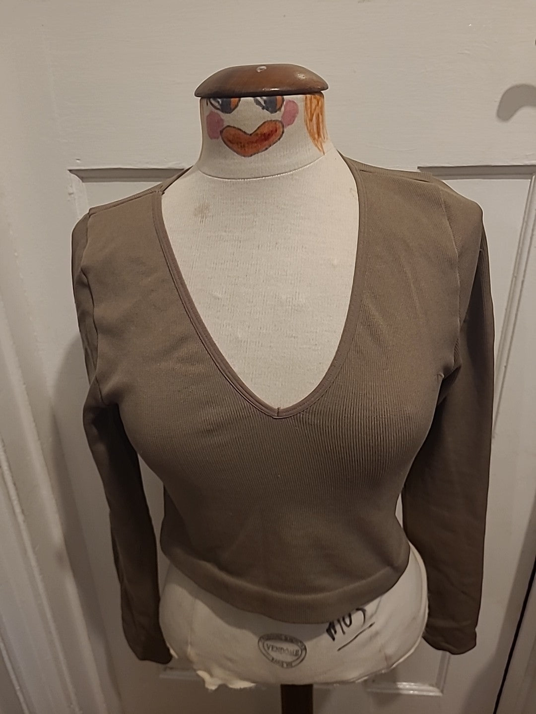 Ladies Primark Size Large Brown Long Sleeved V Neck Tshirt
