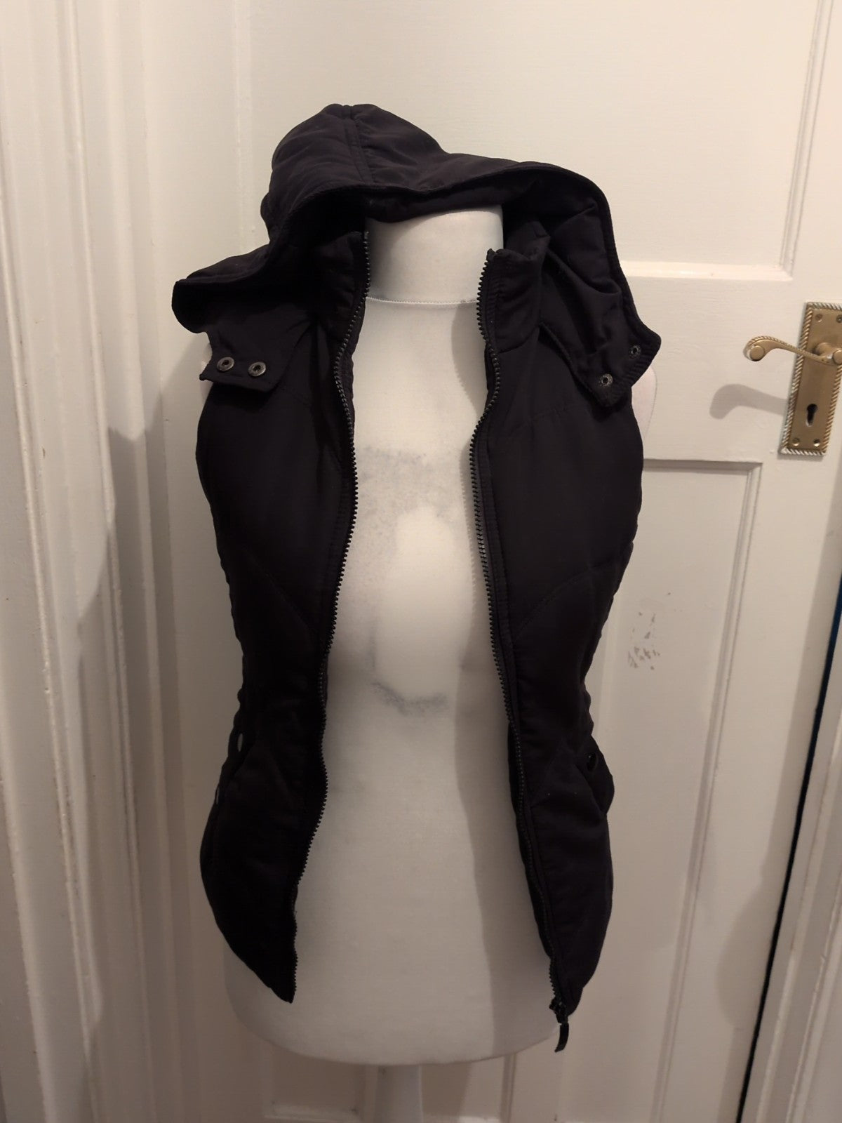 New Look 6 Black Lined Gilet