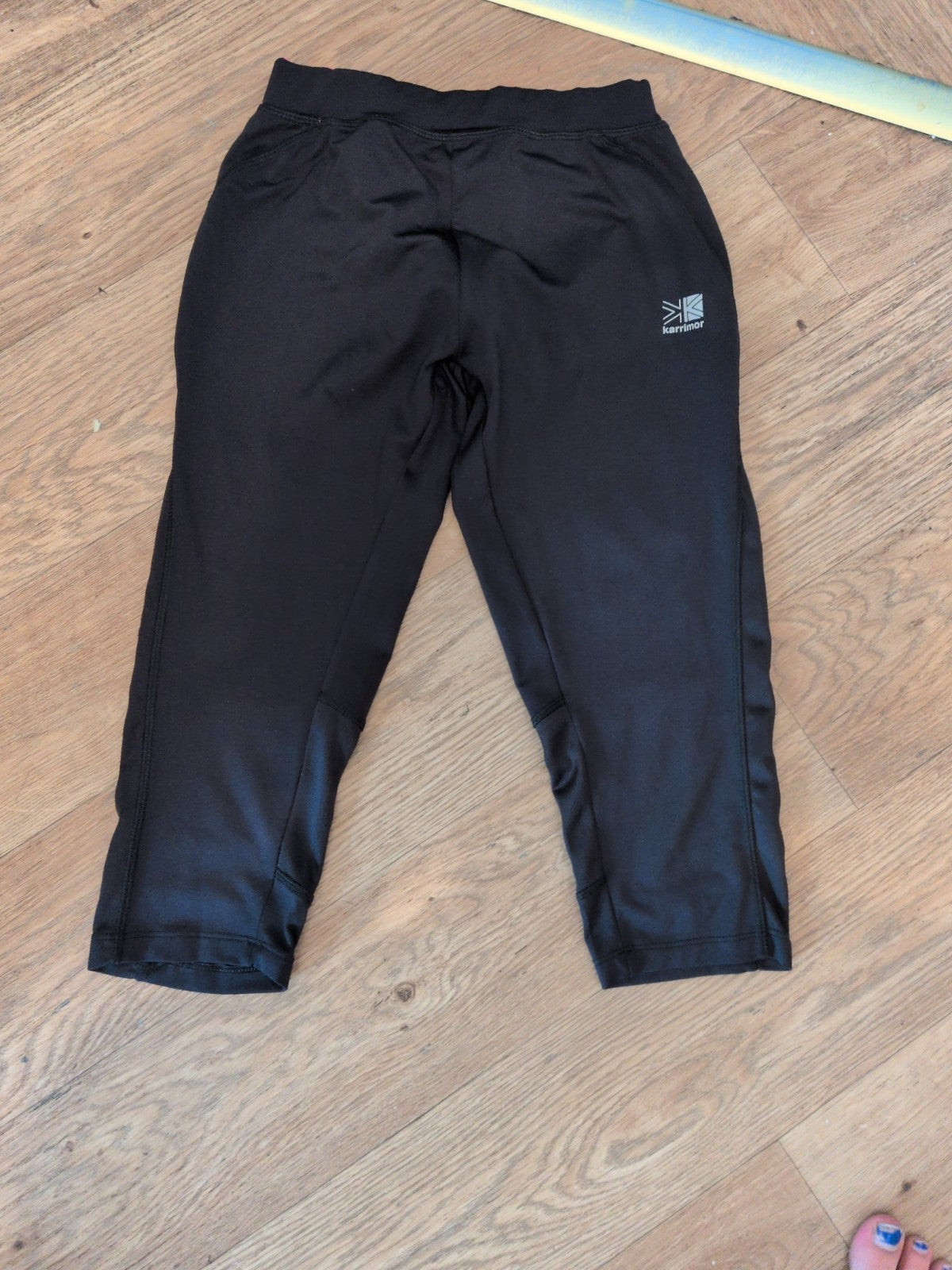 Karrimor Run 10 Black And Hot Pink Cropped Leggings