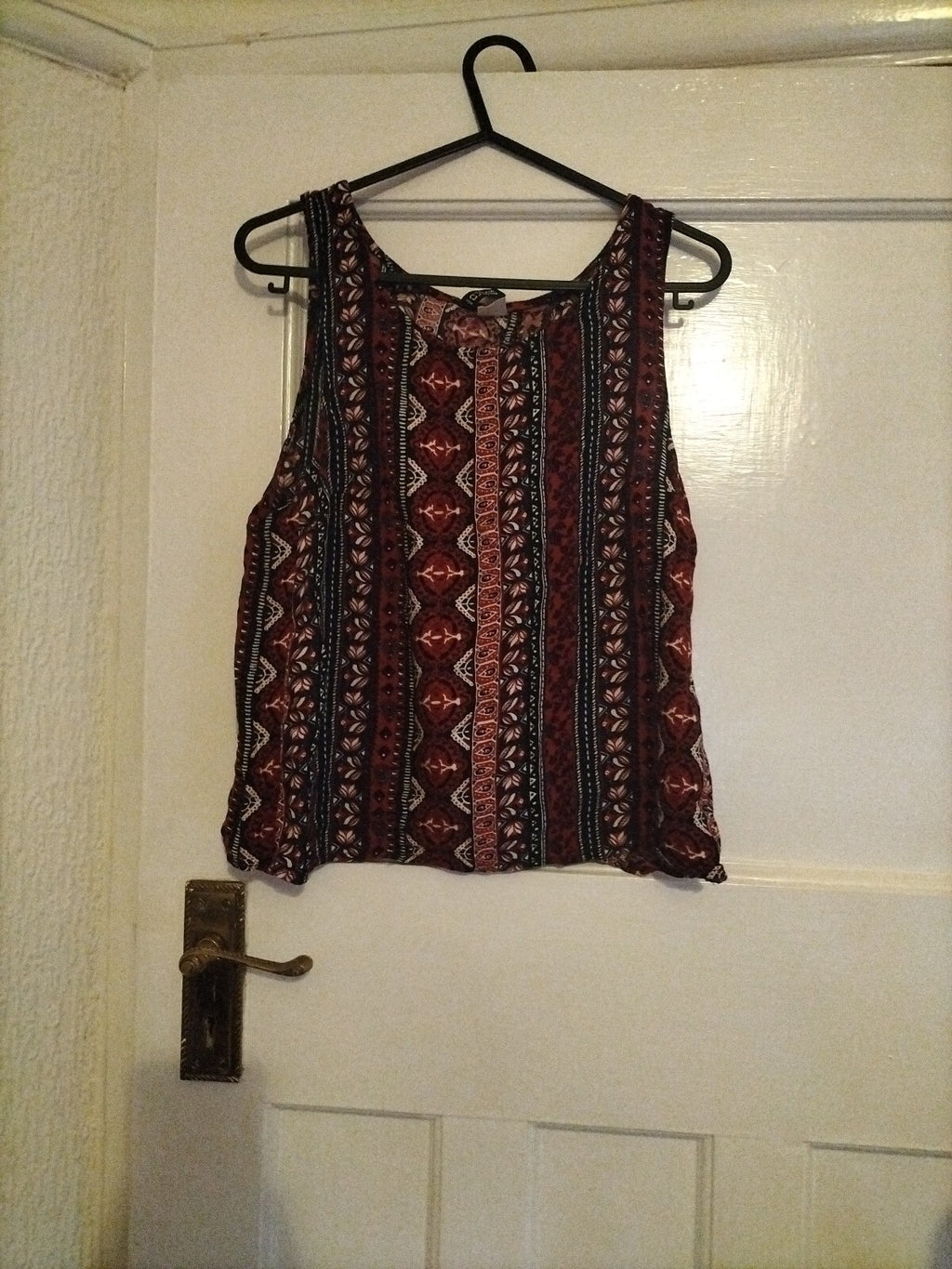 Ladies H+M Size 6 Multi Sleeveless Open Back Blouse