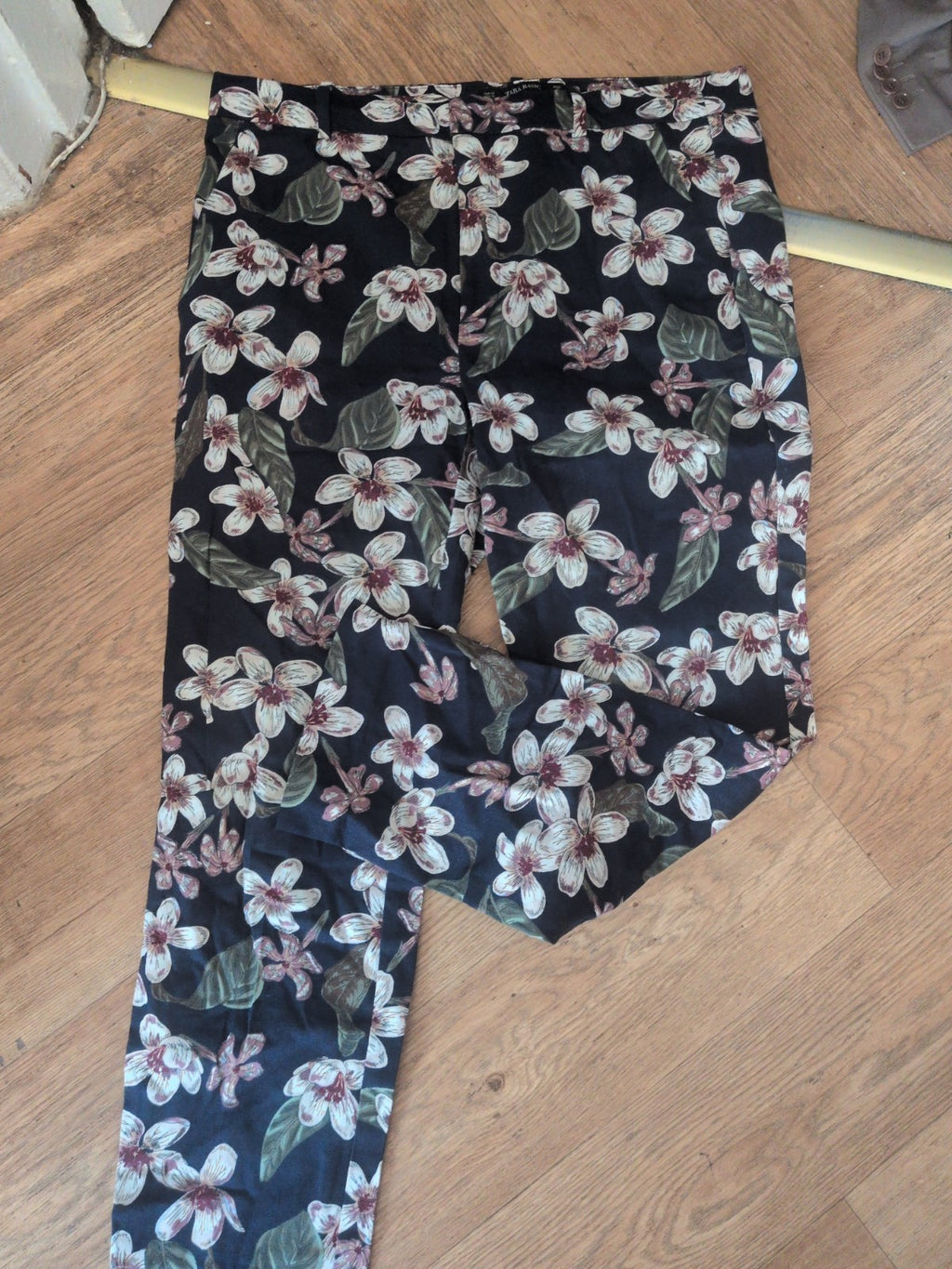 Zara Basic 14 Navy Floral Trousers Chino