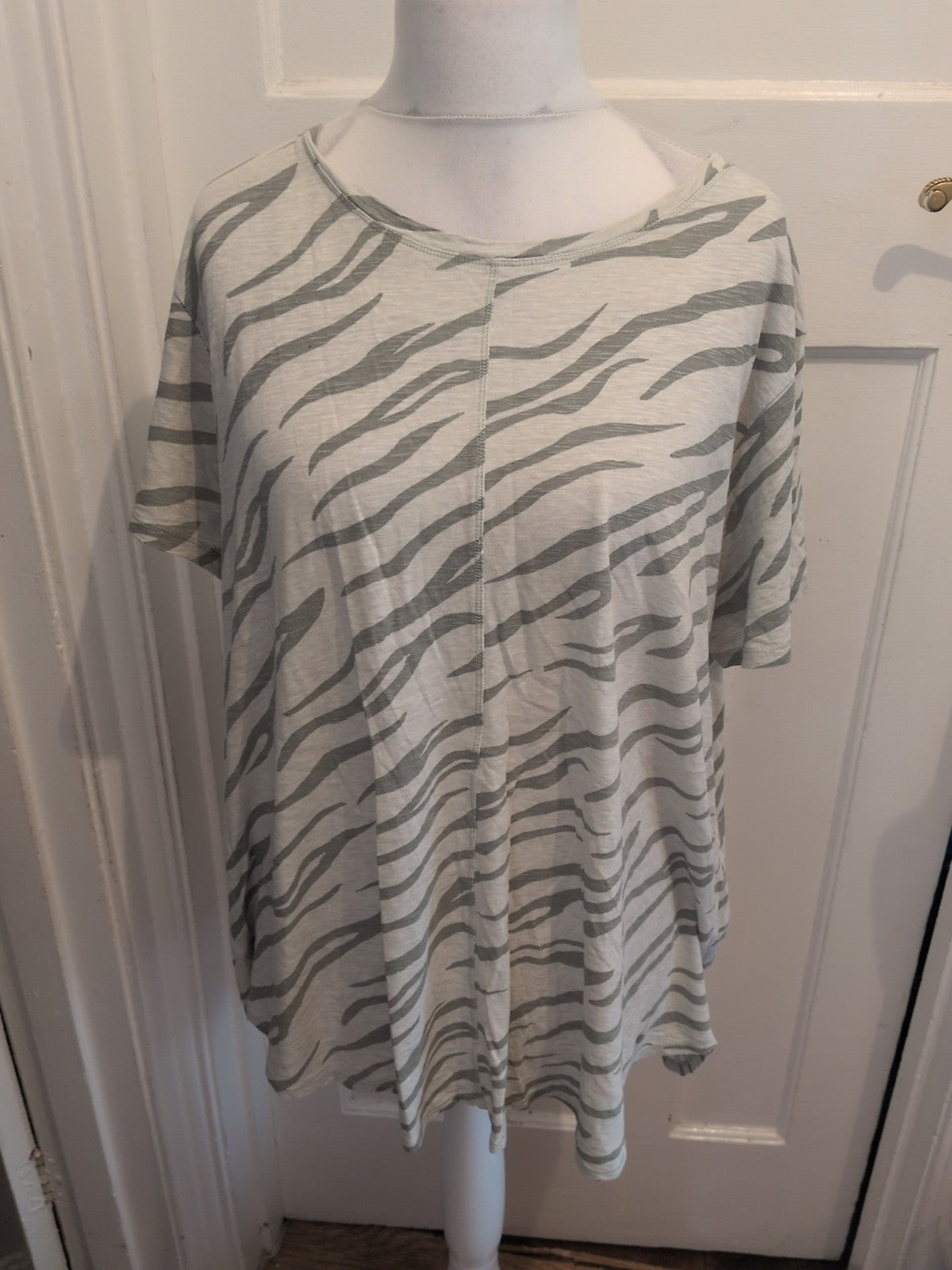 Marks And Spencer 20 Two Tone Green Short Sleeve T-shirt